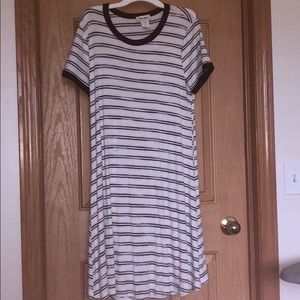 Flowy/T shirt Dress